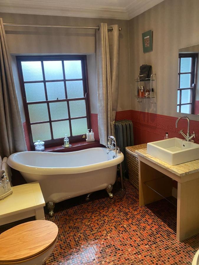 The Laurels Bed And Breakfast Cardiff Bagian luar foto